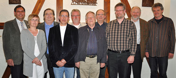 Neuer Vorstand der FWG Ehringshausen v.l. Hans-Jürgen Kunz, Mareike Malo, Erich Kuhlmann, Hans-Jürgen Claassen, Gerhard Obitz, Walter Hörbel, Michael Hardt, Hartut Hubert, Werner Krause und Karl-Heinz Eckhardt.